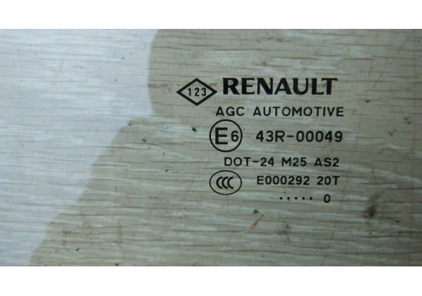 Скло дверки передньої лівої Renault Grand Scenic III, 803010008R